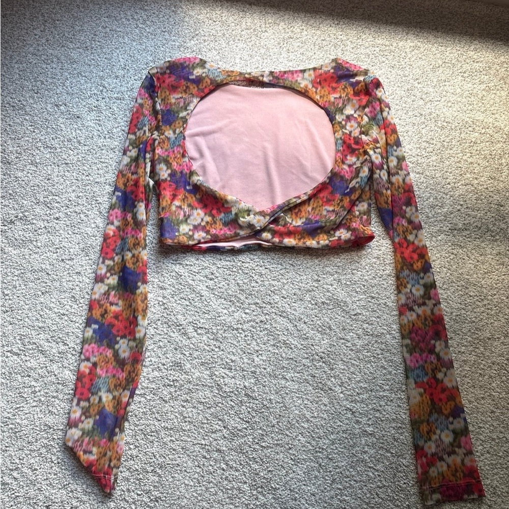 NWT Urban Outfitters Multicolor Floral Top - Picture 7 of 8